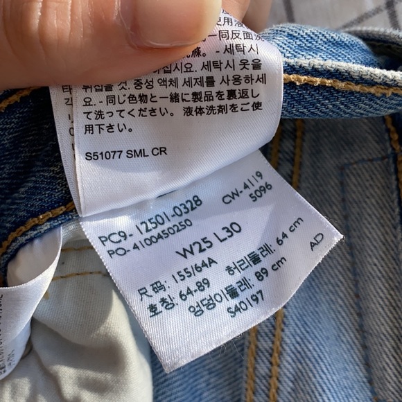 Levi’s 501 Distressed Jeans - Picture 6 of 6